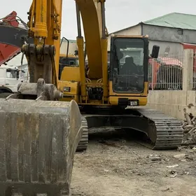 Komatsu PC210LC-11 2010