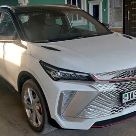 Geely Coolray 2024