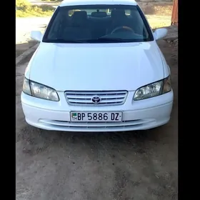 Toyota Camry 2000