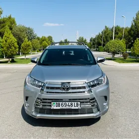 Toyota Highlander 2019