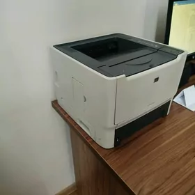 HP laserJet P2015n