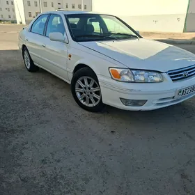 Toyota Camry 2001