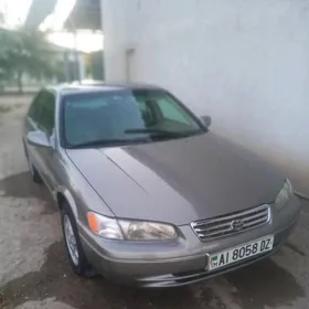 Toyota Camry 1999