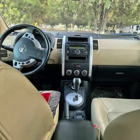 Nissan X-Trail 2011