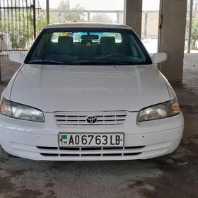 Toyota Camry 1999