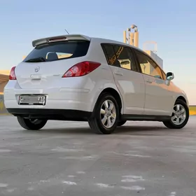 Nissan Versa 2012
