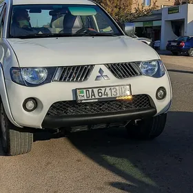 Mitsubishi L200 2008