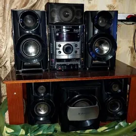 музыкальный центр.