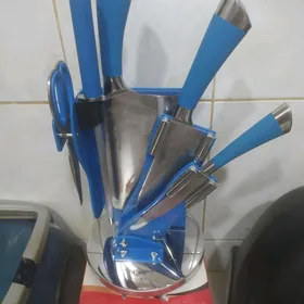 Комплект ножей на подставке