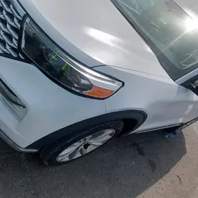 Ford Explorer 2021
