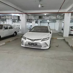 Toyota Camry 2023
