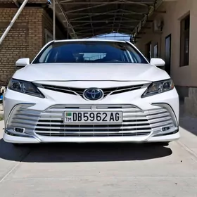 Toyota Camry 2020