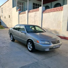 Toyota Camry 1999