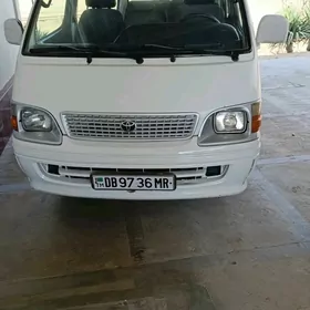 Toyota Hiace 2003