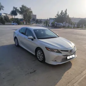 Toyota Camry 2020