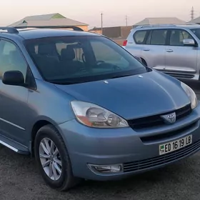 Toyota Sienna 2004