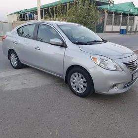 Nissan Versa 2014