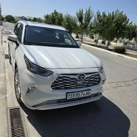 Toyota Highlander 2020