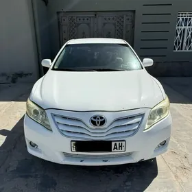 Toyota Camry 2010