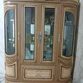 Mebel Servant