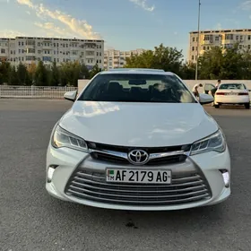Toyota Camry 2017