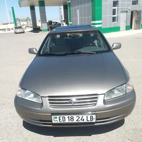 Toyota Camry 1999