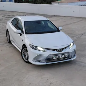 Toyota Camry 2022