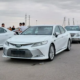 Toyota Camry 2022