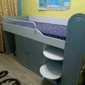 кровать