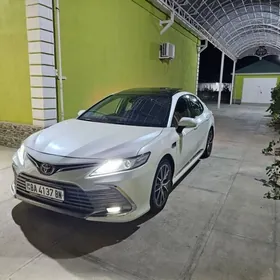 Toyota Camry 2023