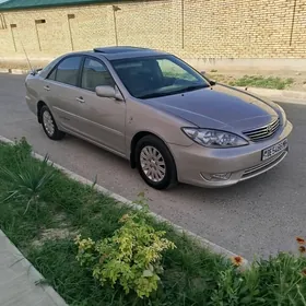 Toyota Camry 2004