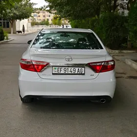 Toyota Camry 2015