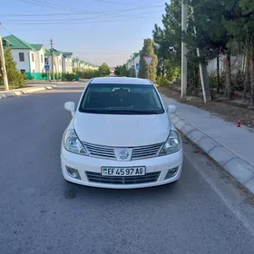 Nissan Versa 2010