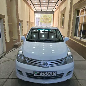 Nissan Versa 2010