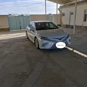 Toyota Camry 2020