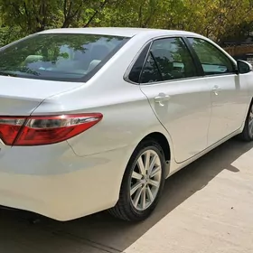 Toyota Camry 2016