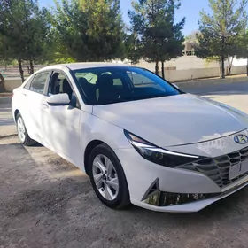 Hyundai Elantra 2021