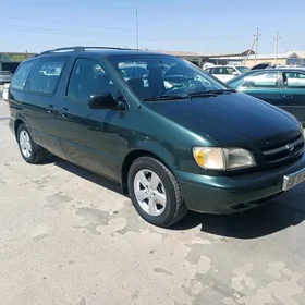 Toyota Sienna 1999