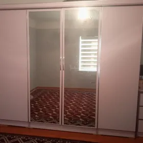 şkaf
