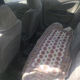 Nissan Sunny 2001