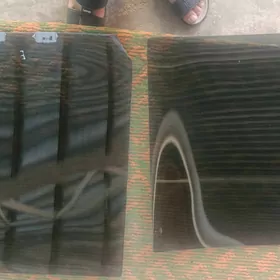 Nissan patfinderiň aýnalary