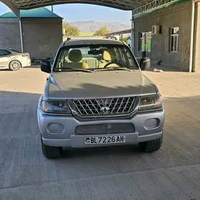 Mitsubishi Montero Sport 2001