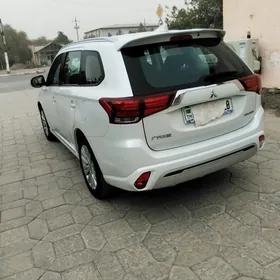 Mitsubishi Outlander 2022