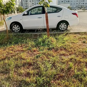 Nissan Sunny 2013