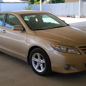 Toyota Camry 2011