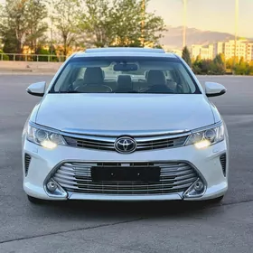 Toyota Camry 2015