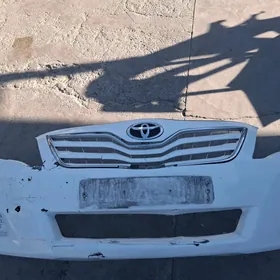Camry bamper 2010