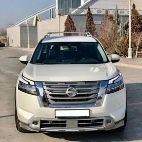 Nissan Pathfinder 2022