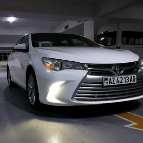 Toyota Camry 2015