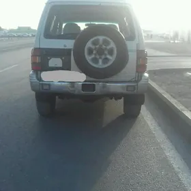 Mitsubishi Montero 1995